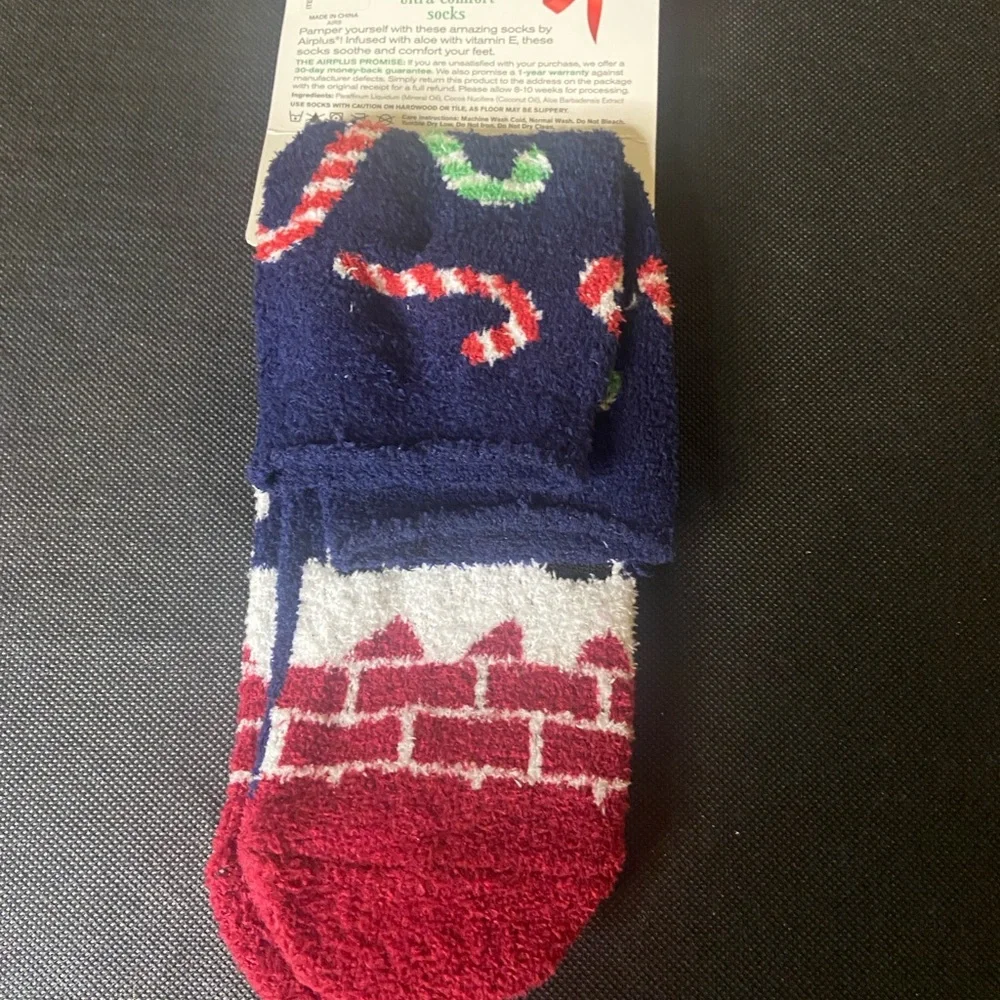 Festive Santa Aloe Infused Socks - Red, White,‎ Blue